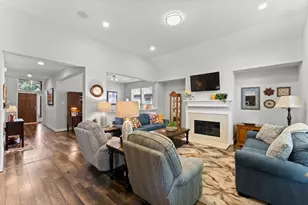 1918 Elkington Cir, Conroe, TX 77304 - Photo 8