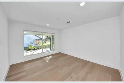 5330 Dumfries Drive, Houston, TX 77096 - Photo 18