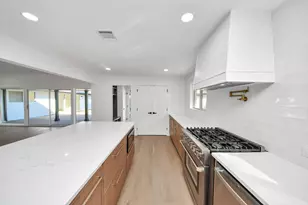 5330 Dumfries Dr, Houston, TX 77096 - Photo 16