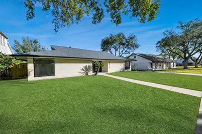 5330 Dumfries Drive, Houston, TX 77096 - Photo 4