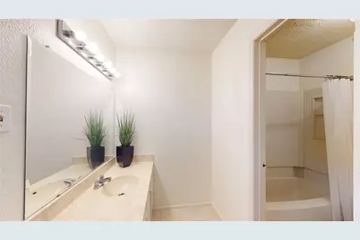 12250 Coppertree Lane, Houston, TX 77035 - Photo 12