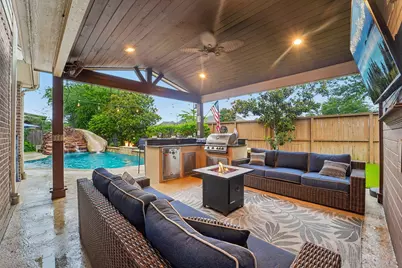 2917 Auburn Creek Lane, League City, TX 77573 - Photo 2