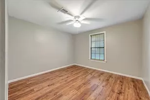 527 S Iowa Ave, League City, TX 77573 - Photo 18