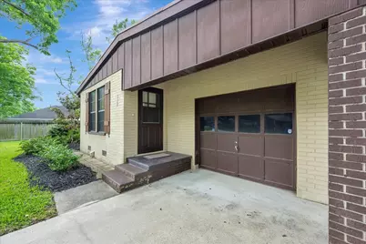 527 S Iowa Avenue, League City, TX 77573 - Photo 4