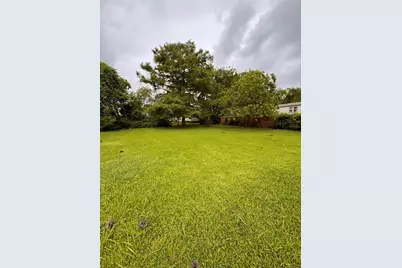 7903 Spivey Road, Highlands, TX 77562 - Photo 4