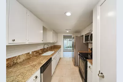 1059 Country Place Drive #1059, Houston, TX 77079 - Photo 10