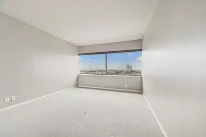 5000 Montrose Boulevard #10B, Houston, TX 77006 - Photo 8