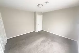 8238 Homewood Ln, Houston, TX 77028 - Photo 12