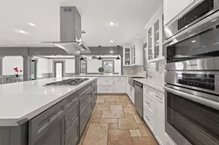 10054 Cedardale Dr, Houston, TX 77055 - Photo 14