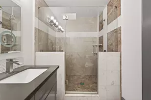 10054 Cedardale Dr, Houston, TX 77055 - Photo 34