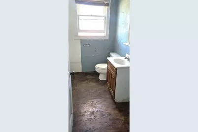 508 E French Street, Cuero, TX 77954 - Photo 8