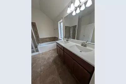 18918 Bluestone Hollow Lane, Tomball, TX 77377 - Photo 10
