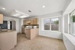 8327 Sonesta Point Ln, Houston, TX 77083 - Photo 6