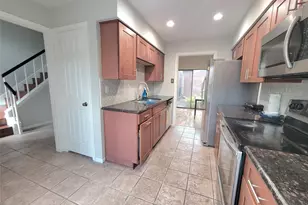 7447 Cambridge St, Houston, TX 77054 - Photo 2