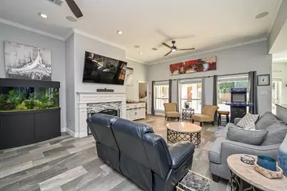 75 April Wind Drive S, Conroe, TX 77356 - Photo 6