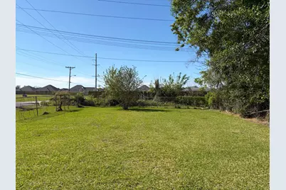 2005 Glasshouse Street, Beaumont, TX 77703 - Photo 2