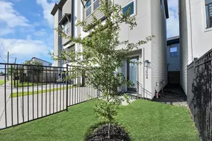 3004 Holman St, Houston, TX 77004 - Photo 2