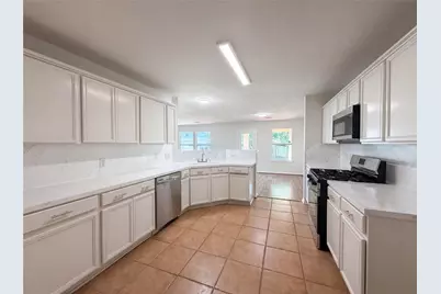 2711 Skyview Trace Court, Houston, TX 77047 - Photo 14