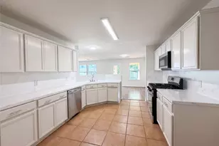 2711 Skyview Trace Ct, Houston, TX 77047 - Photo 12
