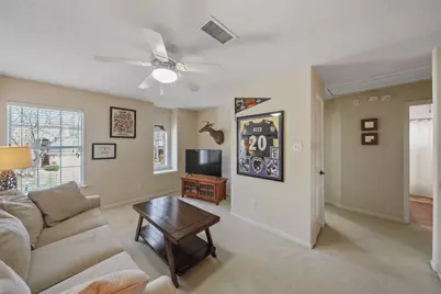 122 W Russet Grove Circle, The Woodlands, TX 77384 - Photo 22