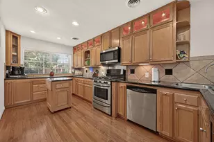 6655 Wildwood Way, Houston, TX 77023 - Photo 2