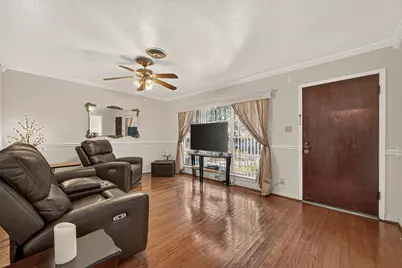 6655 Wildwood Way, Houston, TX 77023 - Photo 8