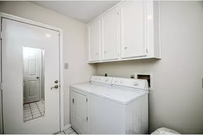 3319 Water Locust Drive, Sugar Land, TX 77479 - Photo 10