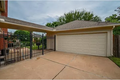3319 Water Locust Drive, Sugar Land, TX 77479 - Photo 26