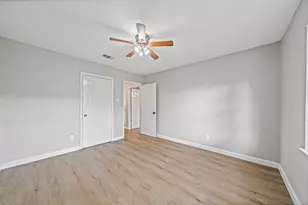 806 Shawnee St, Houston, TX 77034 - Photo 20