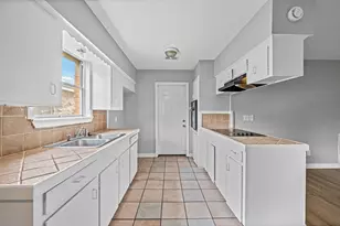 806 Shawnee St, Houston, TX 77034 - Photo 12