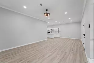 7912 Cypress St, Houston, TX 77012 - Photo 4