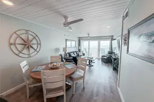 7310 Seawall Blvd, Galveston, TX 77551 - Photo 4