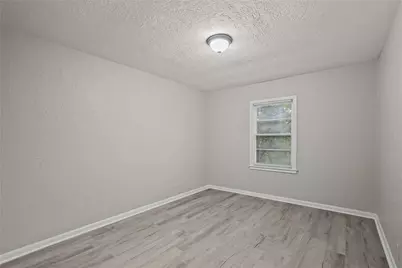 411 Forrest Street, Baytown, TX 77520 - Photo 6
