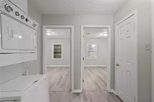411 Forrest St, Baytown, TX 77520 - Photo 8