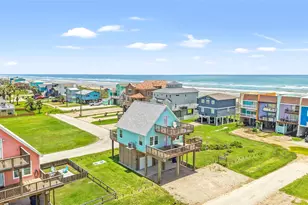 110 Pelican Pl, Surfside Beach, TX 77541 - Photo 1