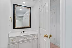 29 Berry Blossom Dr, The Woodlands, TX 77380 - Photo 36