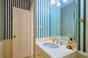 10823 Creektree Dr, Houston, TX 77070 - Photo 8