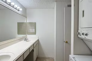 5711 Sugar Hill Dr, Houston, TX 77057 - Photo 6