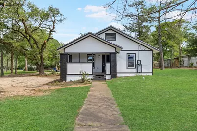 725 S Washington Avenue, Livingston, TX 77351 - Photo 1