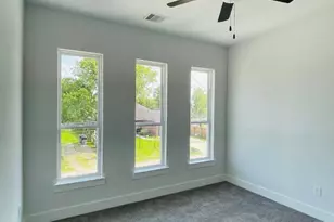 8123 St Louis St, Houston, TX 77028 - Photo 24