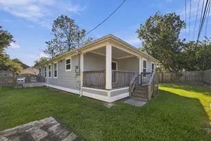 2722 Vega St, Houston, TX 77088 - Photo 18
