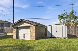 2722 Vega St, Houston, TX 77088 - Photo 26