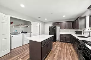 2722 Vega St, Houston, TX 77088 - Photo 6