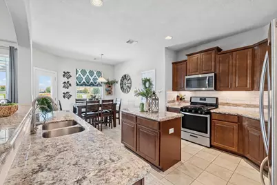 9706 Suffolk Downs Drive, Mont Belvieu, TX 77523 - Photo 12