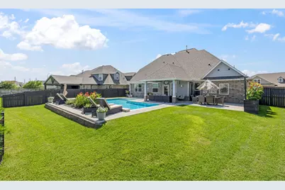 9706 Suffolk Downs Drive, Mont Belvieu, TX 77523 - Photo 40
