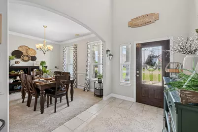 9706 Suffolk Downs Drive, Mont Belvieu, TX 77523 - Photo 6