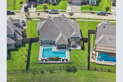 9706 Suffolk Downs Drive, Mont Belvieu, TX 77523 - Photo 42