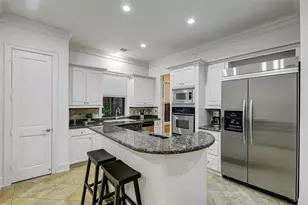 2121 Potomac Dr, Houston, TX 77057 - Photo 10