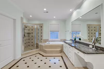 2121 Potomac Drive #B, Houston, TX 77057 - Photo 14