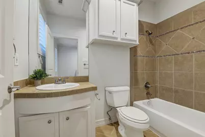 2121 Potomac Drive #B, Houston, TX 77057 - Photo 18